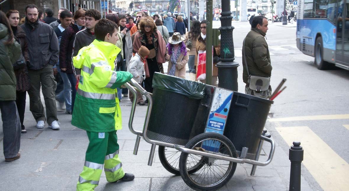 FACUA reclama al Ayuntamiento Madrid mejoras urgentes servicio residuos