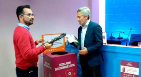 Lanzarote fomenta reciclaje RAEE distribución  60 contenedores toda isla
