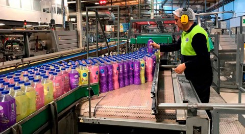 Nestlé refuerza compromiso reducir tercio uso plásticos vírgenes 2025