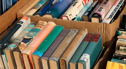 cultura través reciclaje: Señor Libros