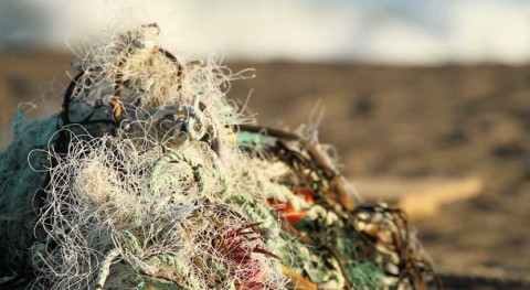 Satlink se compromete reciclar 100.000 kg redes pesca Chile