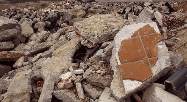vertedero ilegal escombros se extiende frente cárcel Valdemoro, Ecologistas