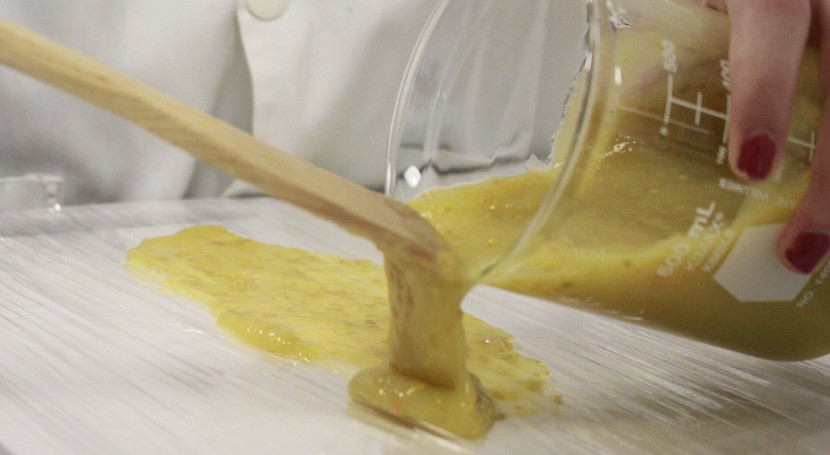 Unas estudiantes mexicanas crean bioplástico base cáscara mango