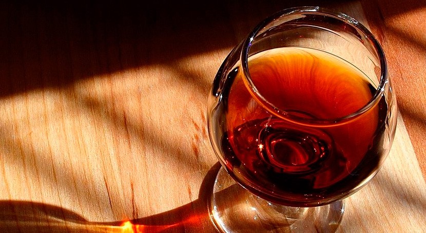 ¿Cómo mejorar calidad brandy través procesos envasado?