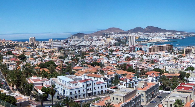 Canarias coloca losas hormigón ecológico calles distintas ciudades islas