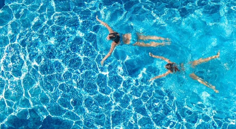 laboratorios acreditados ENAC garantizan control calidad agua piscinas