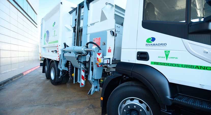 Rivas adquiere nuevos vehículos recogida residuos y limpieza viaria